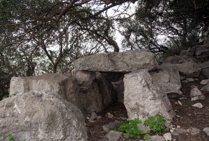 mura pregne dolmen