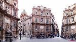 Piazze,  antiche strade e quartieri storici