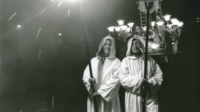 I riti della Pasqua nelle foto di Mario Virga, in mostra dal 30 marzo al Loggiato San Bartolomeo